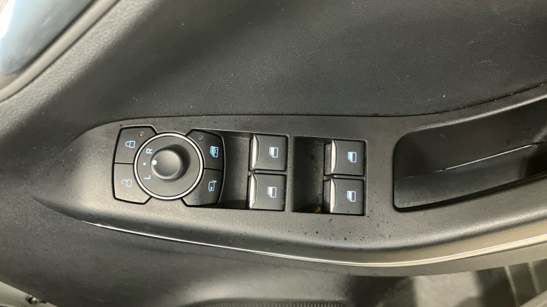 Ford Puma 1.0 EcoBoost Hybrid mHEV Titanium 5dr Petrol Hatchback